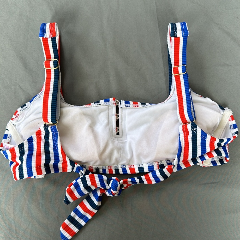 Xhiliration Women’s Juniors bikini top. Size D/DD. Bralette Red/Blue Stripes - Picture 3 of 7